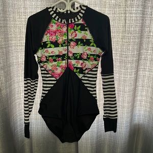 New One piece swimming suit